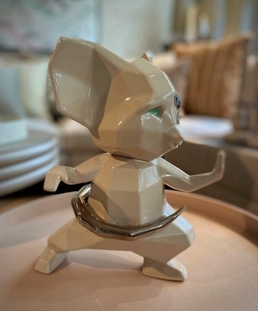 Фигурка декоративная