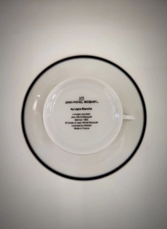 Набор посуды: 2 чашки + 2 тарелки