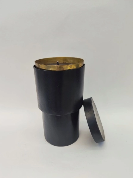 Подсвечник с ароматической свечoй