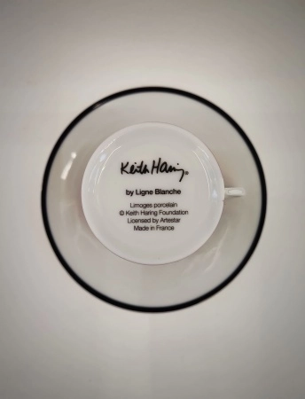 Набор посуды: 2 чашки + 2 тарелки