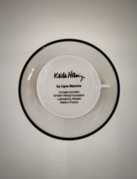 Набор посуды: 2 чашки + 2 тарелки