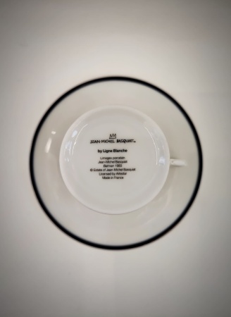 Набор посуды: 2 чашки + 2 тарелки