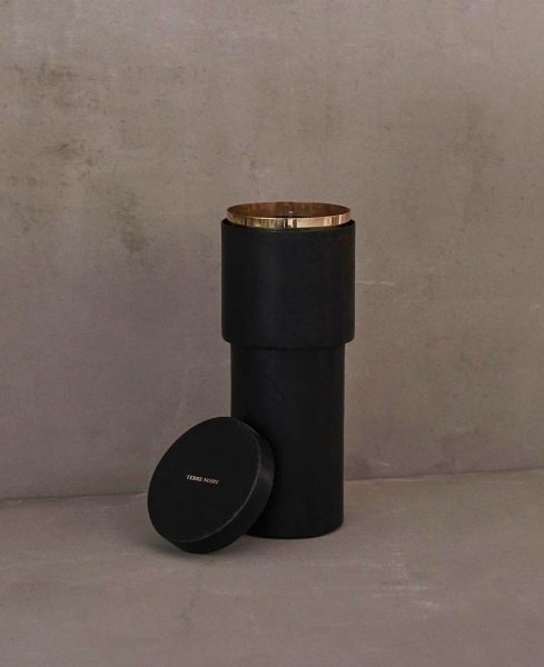 Подсвечник с ароматической свечoй