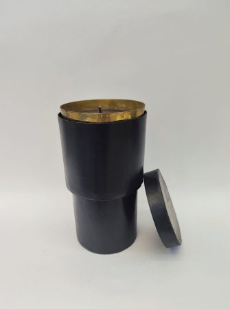 Подсвечник с ароматической свечoй