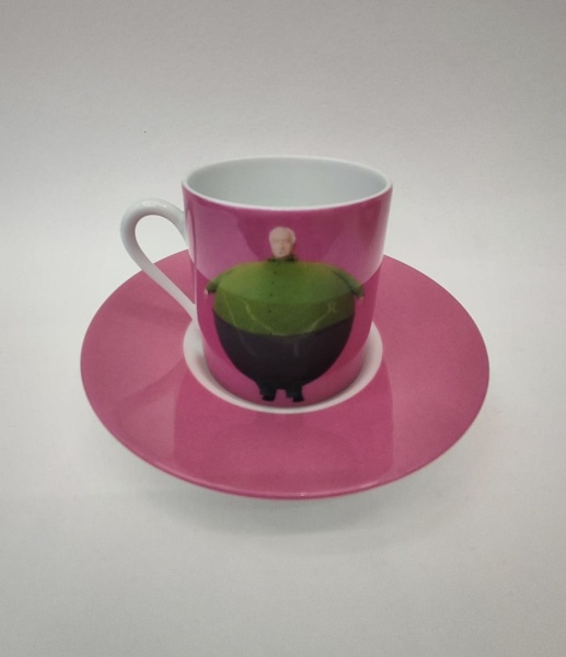 Набор посуды: 2 чашки + 2 тарелки